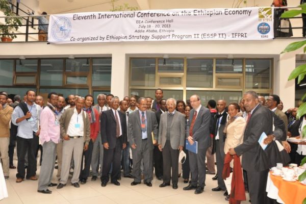 11TH INTERNATIONAL CONFERENCE PARTICIPANTS PHOTO